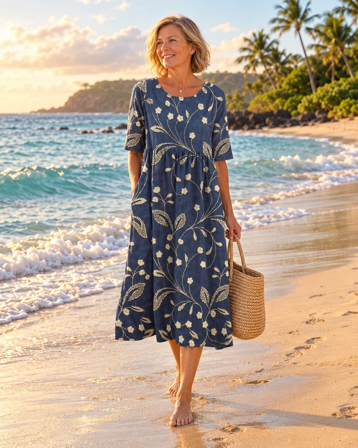 Vera dress on the beach